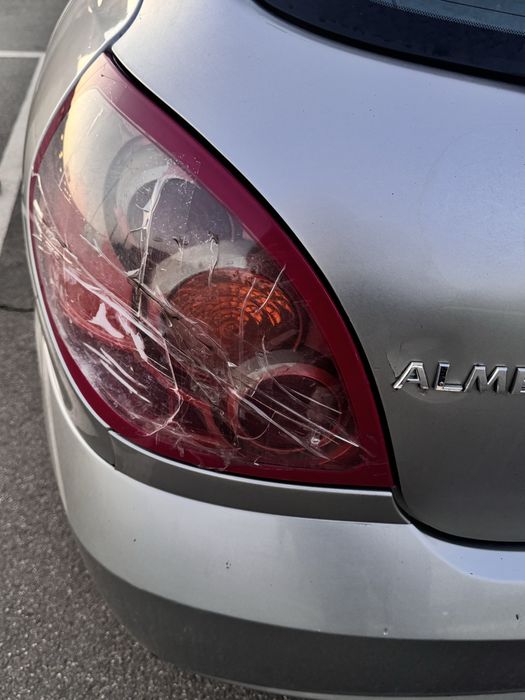 Nissan Almera 2004 хетчбек