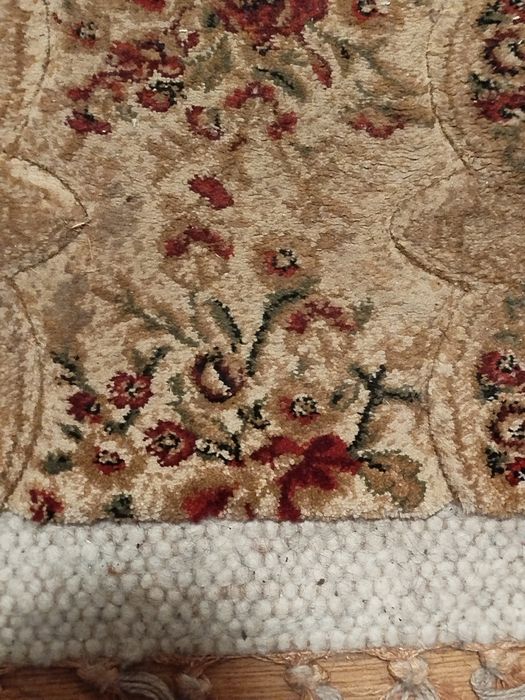 Nowy chodnik wełniany