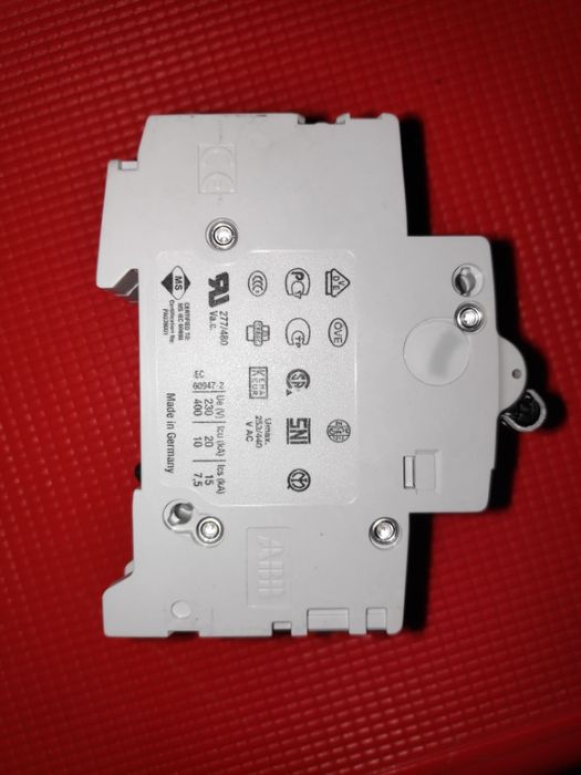 Disjuntor trifásico 20A ABB