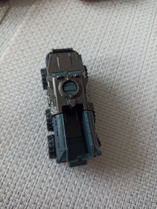 Samochodzik matchbox fmx06