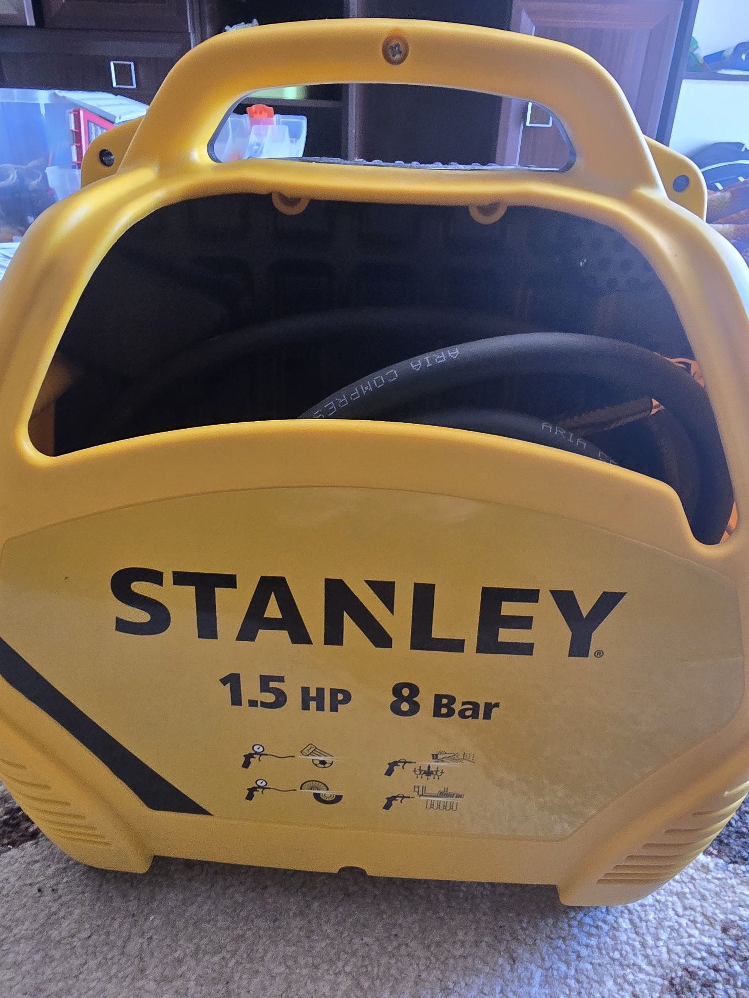 Kompresor bezolejowy Stanley