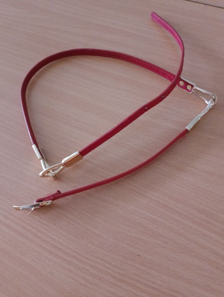 PASEK czerwony ze złotymi elementami, wąski, Accessorize, do sukienki