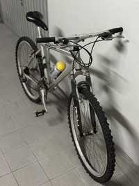 Bicileta em aluminio