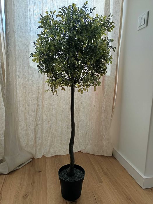 Fejka planta artificial impecável