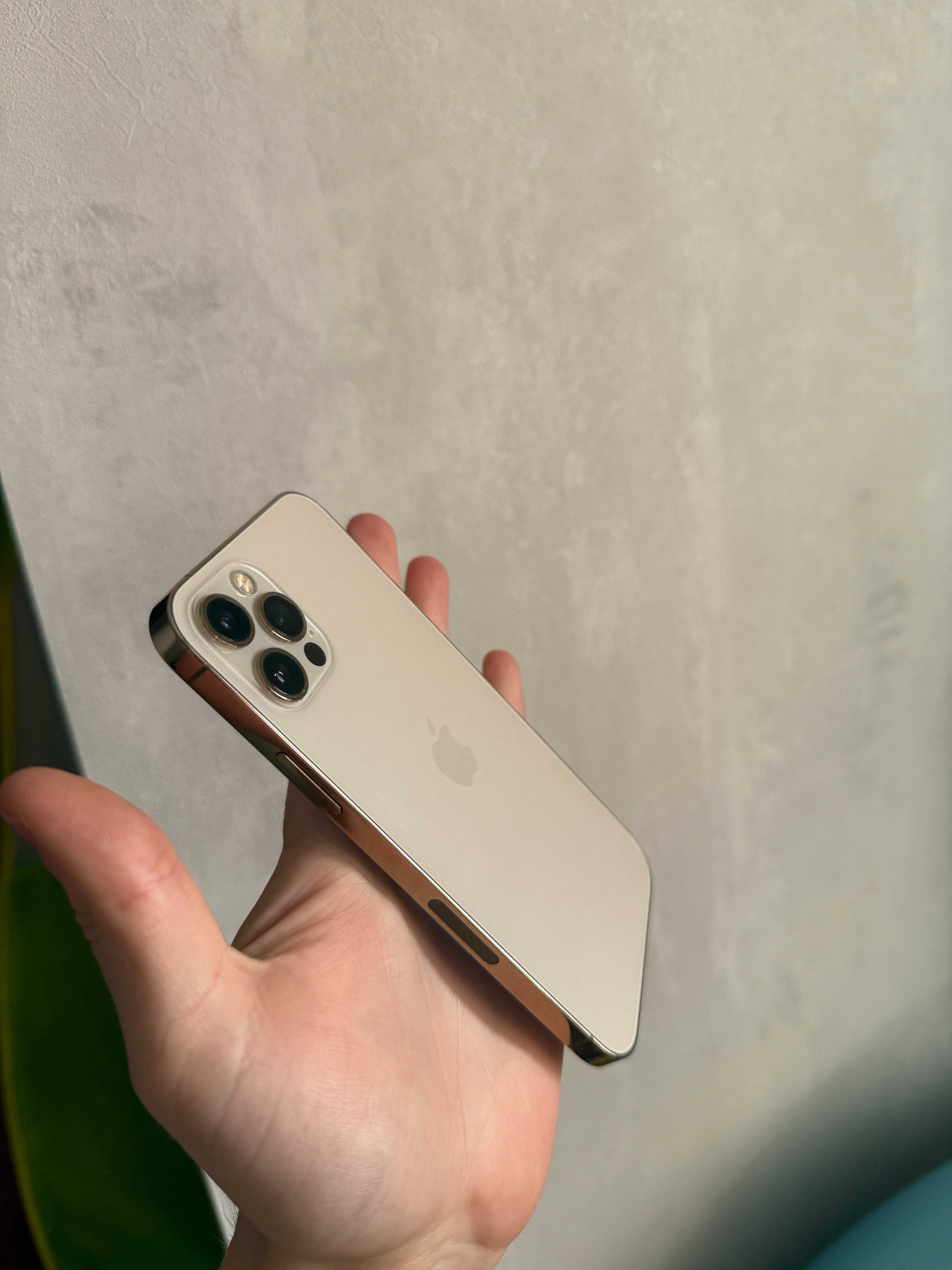 iPhone 12Pro Gold 256GB Neverlock 12 про 256Гб 100%акум ідеал TRADE-IN