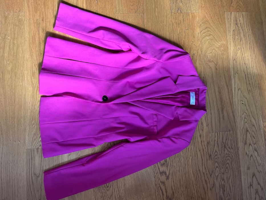 Piękna marynarka fuksja MNG na metce 40, wg mnie to duże M jak nowa