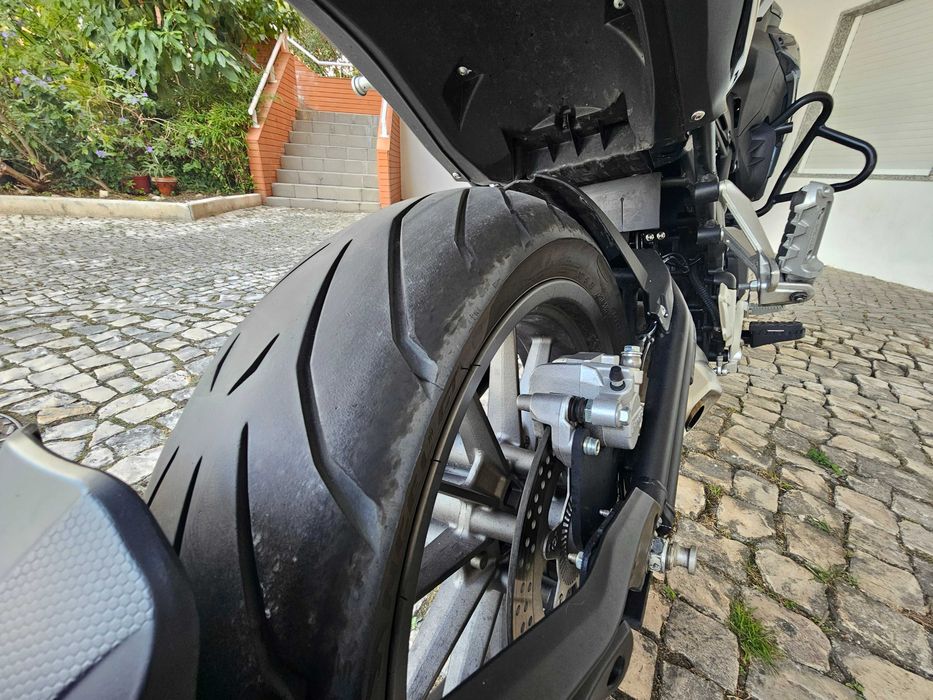 Benelli TRK 502 ABS de 2023 com 9.265 kms, garantia até Fevereiro 2026