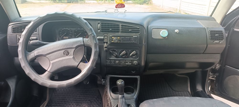 Автомобіль Volkswagen Golf 3