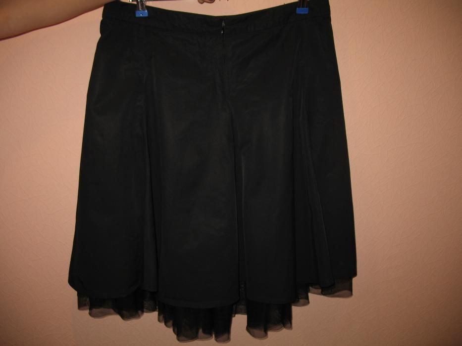 Черная юбка на девушку