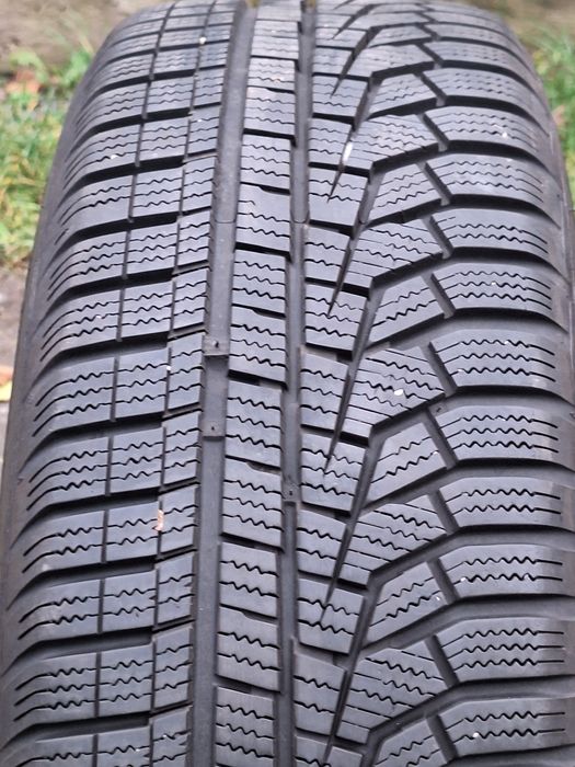 Зимовий HANKOOK 205 60 16 протектор 80%