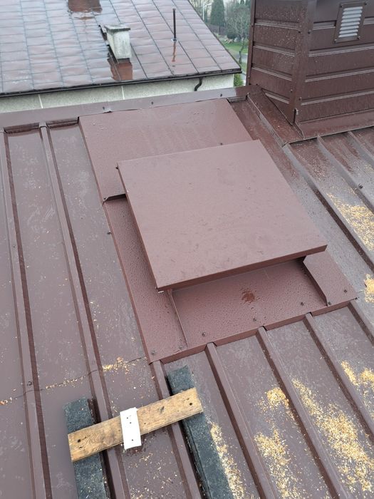 USŁUGI DEKARSKIE - Podbitki dachowe - Okucia kominów