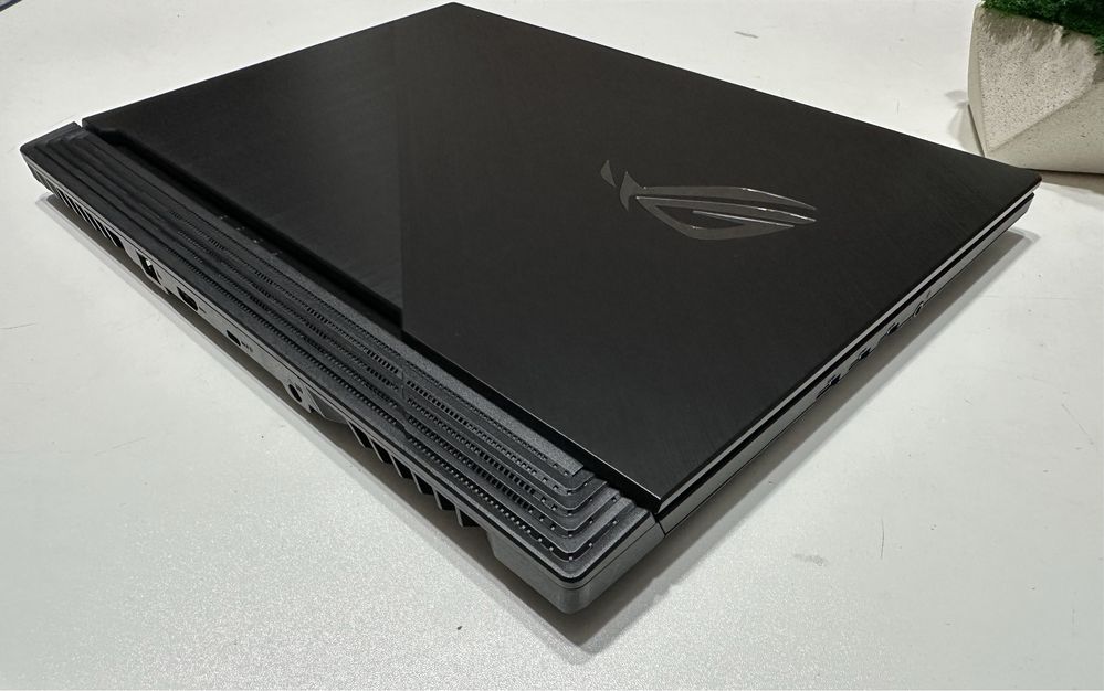 Asus ROG Strix G15 15,6"FHD IPS|i7-10750H|16 DDR4|SSD512Gb|RTX2070 8Gb