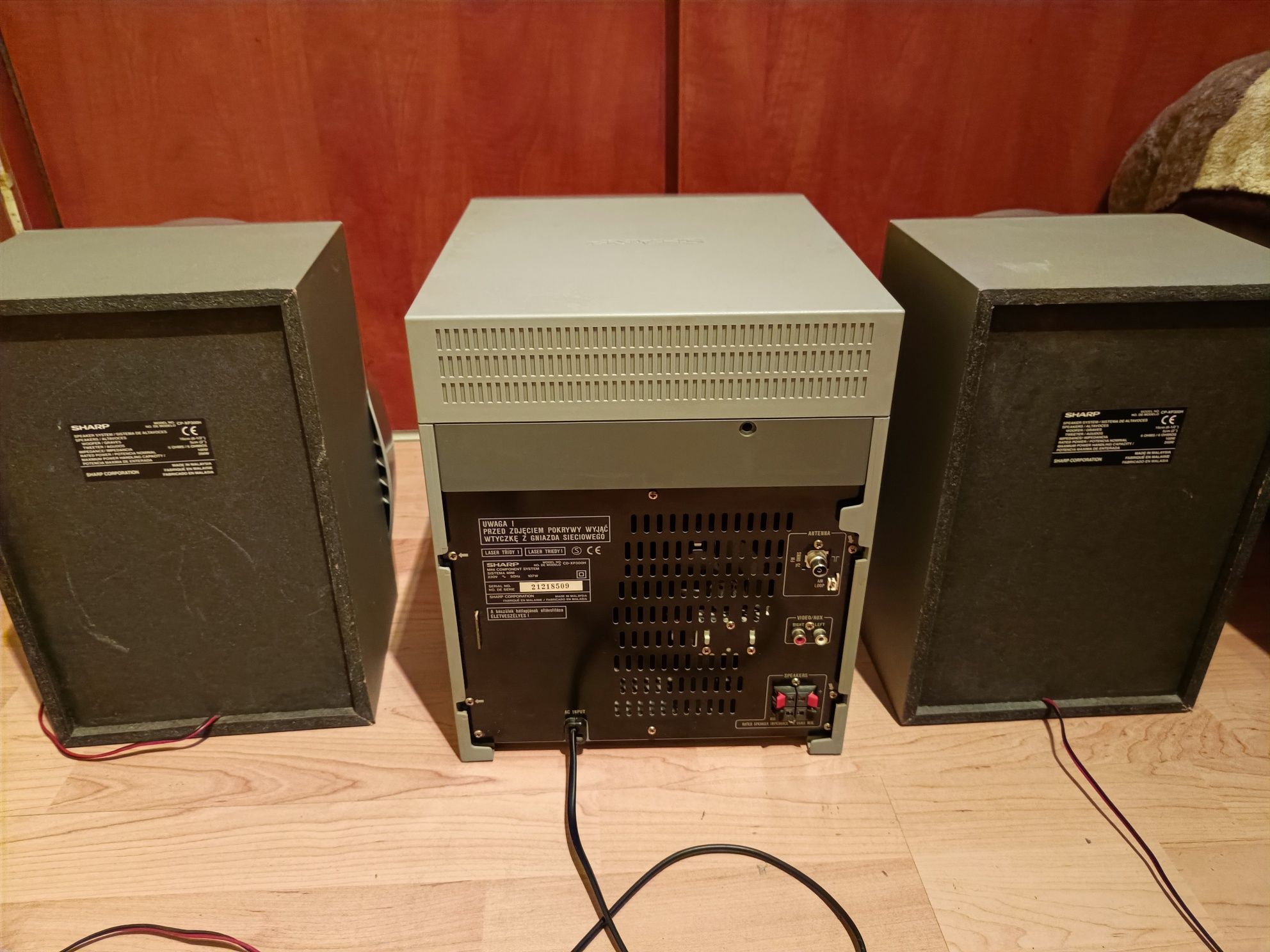 Wieża Sharp CD-XP300H
