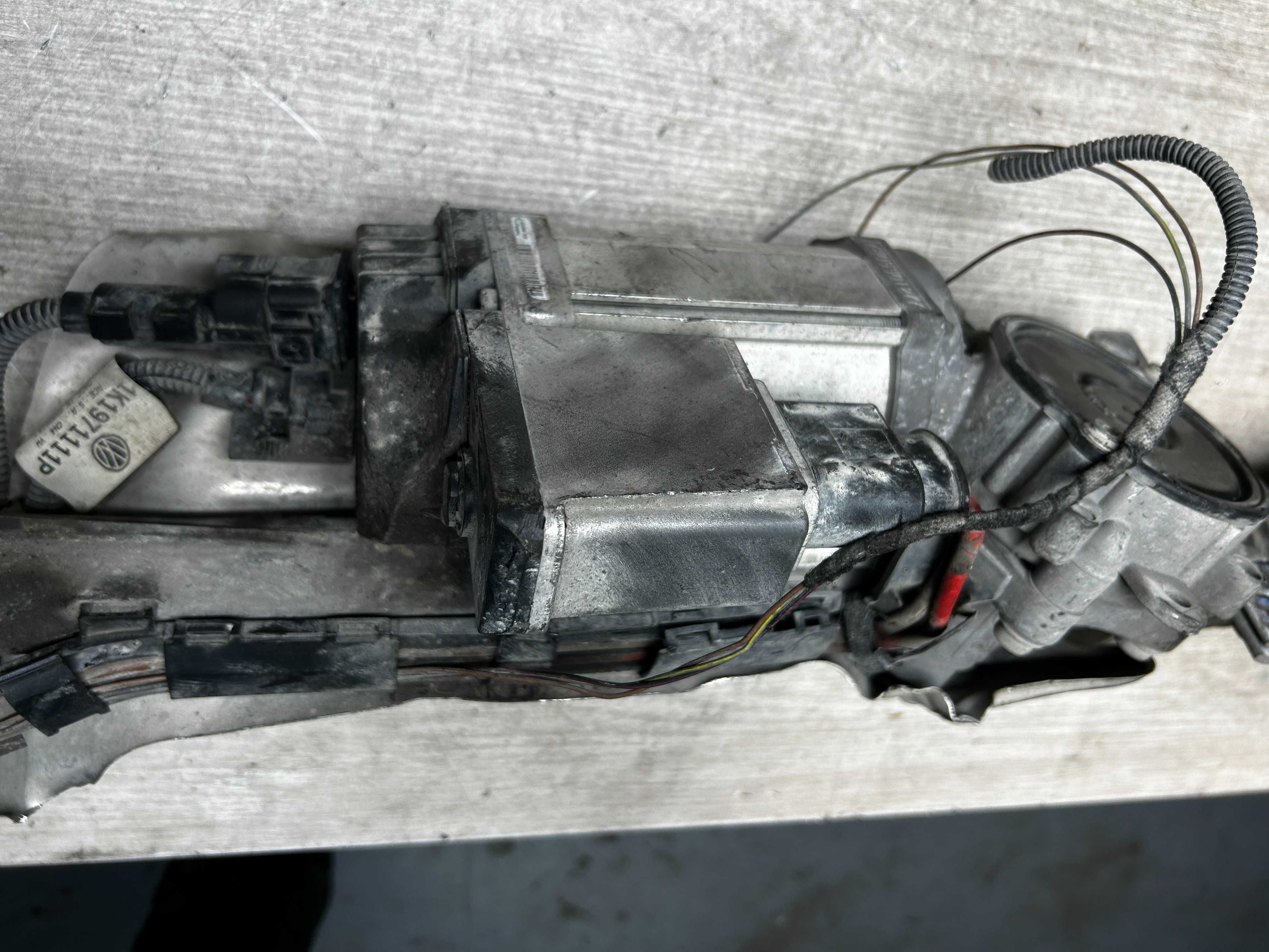 рульова рейка Volkswagen Touran Passat B6 Caddy Seat Leon є дефект