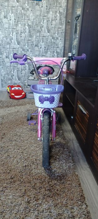 Детский велосипед для девочки.