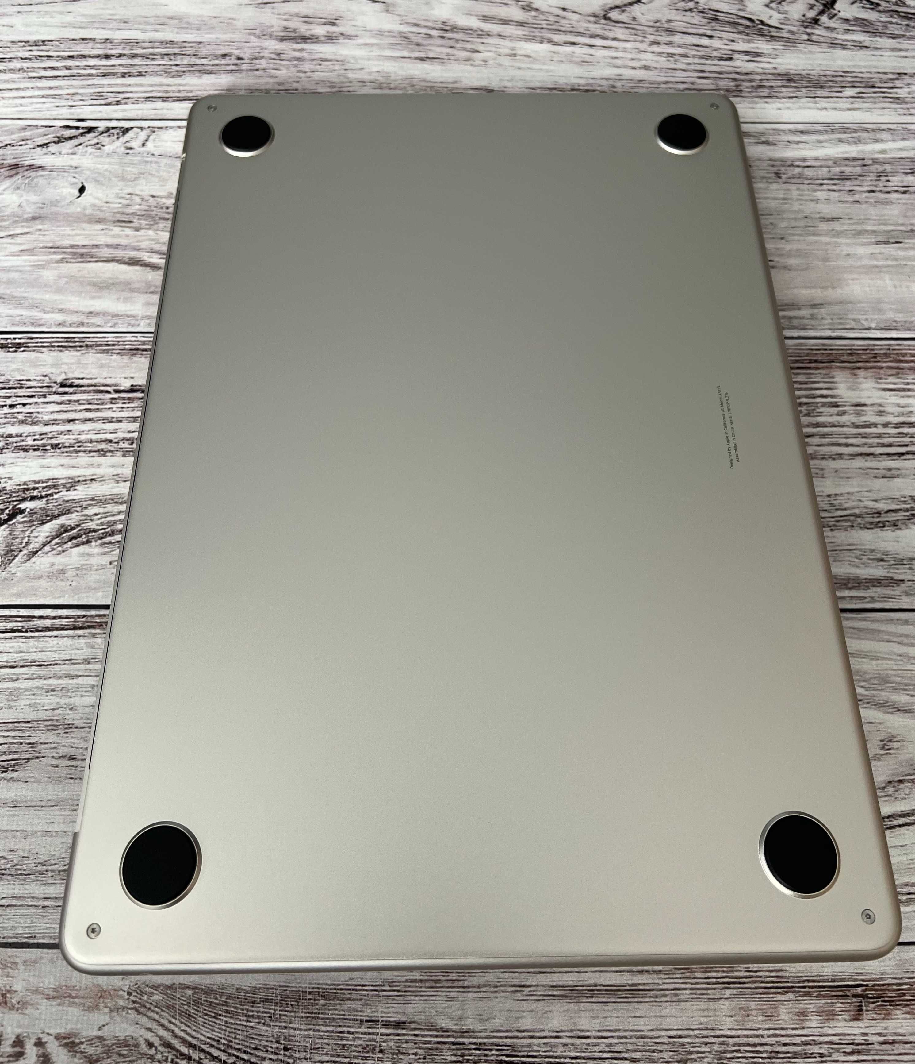 MacBook Air 13” M3 2024 16/256Gb Starlight Новий