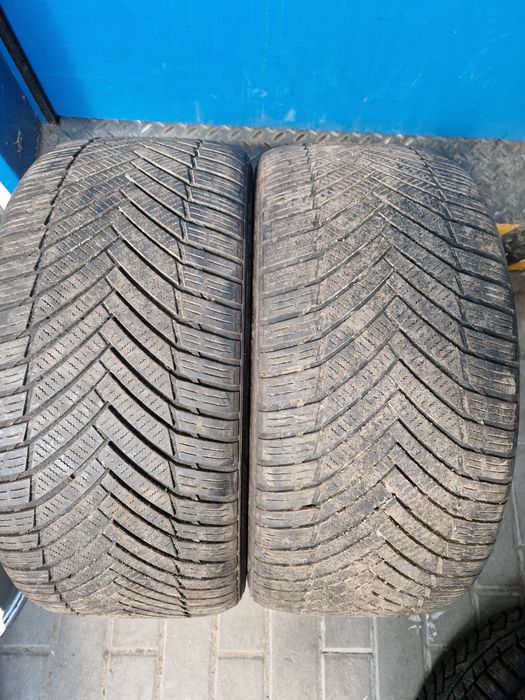 Opony wielosezon 245/40R18 Minerva 19r 7mm 2szt