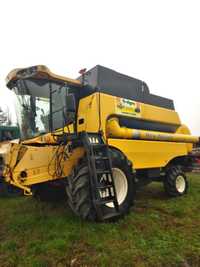 Комбайн New Holland CS6090