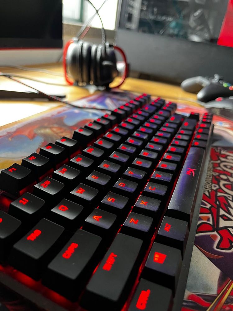Desktop gaming RTX 2060 + teclado + monitor