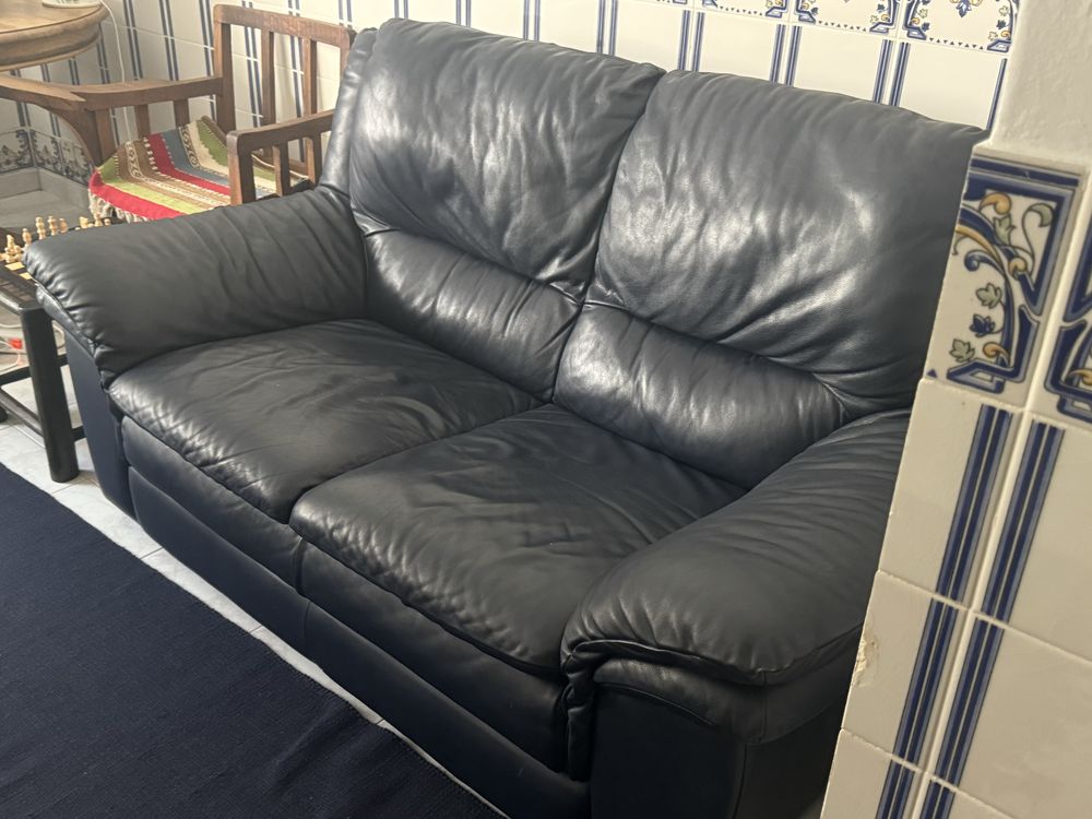 Sofa de pele azul