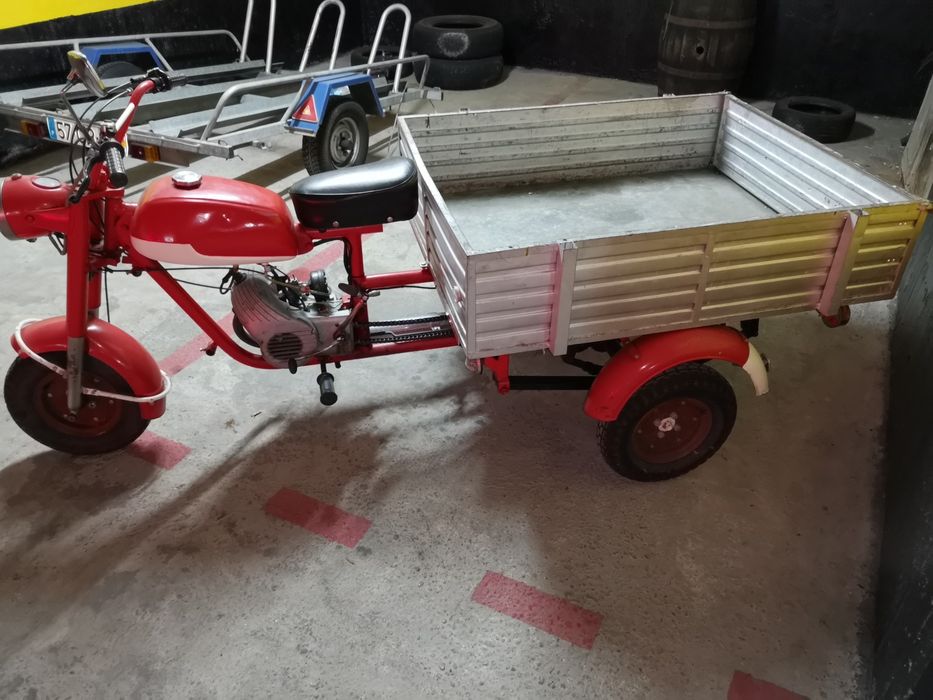 Conjunto 3 triciclos para restauro e várias peças extra