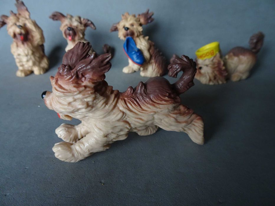 Figuras em PVC coleção cães Boomer - Maia Borges