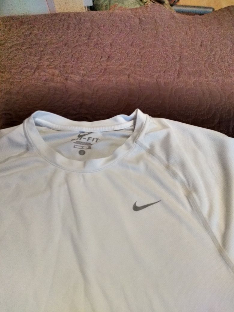 Koszulka sportowa Nike S