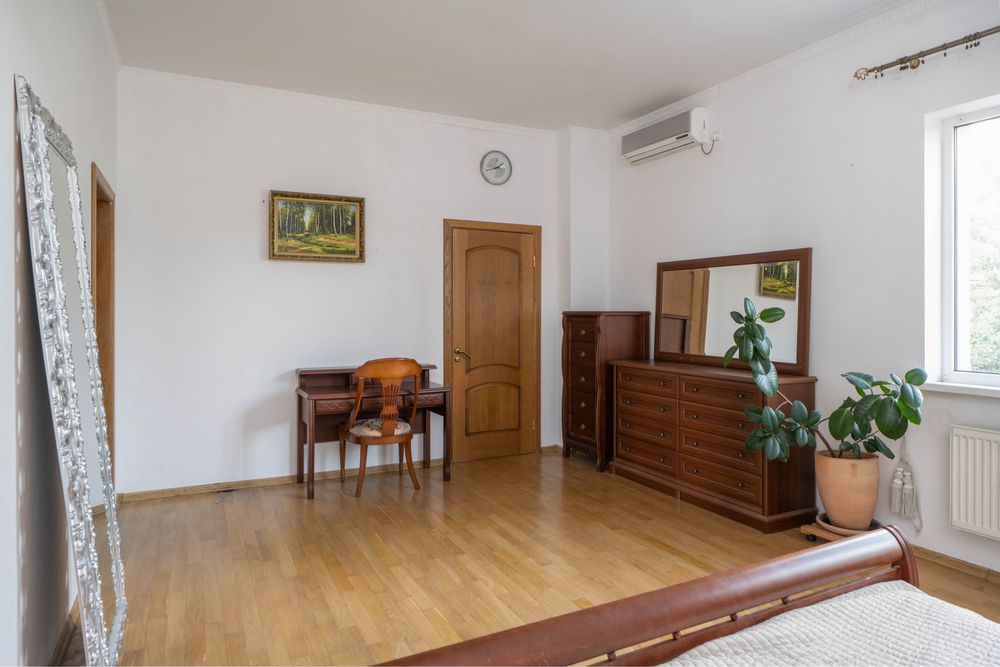 Шикарний будинок вул Зоряна 8 с. Софіївська Борщагівка