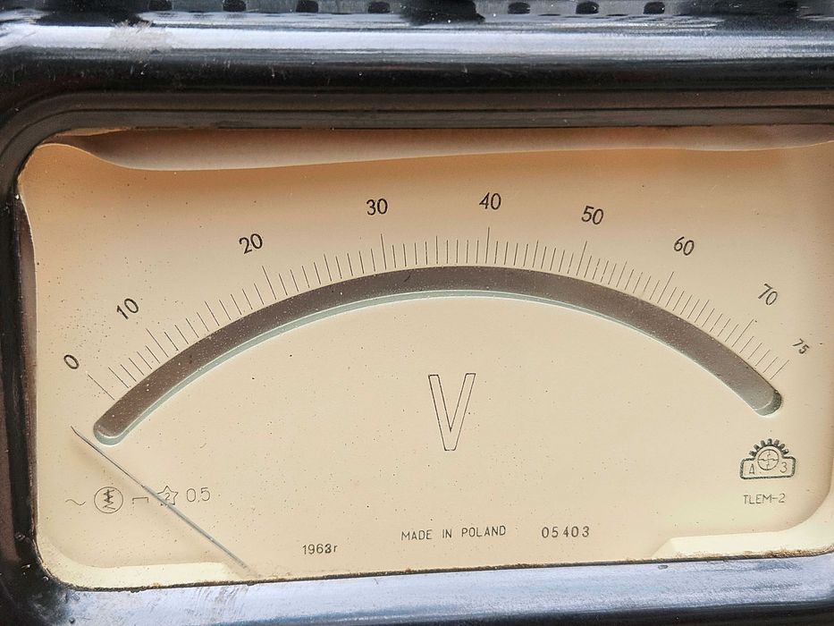 TLEM-2 analogowy woltomierz elektromagnetyczny 0-15/30V z czasów PRL