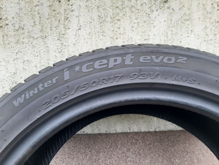 2x Opony zimowe 205/50R17 Hankook Winter I*Cept Evo2 / 2020r