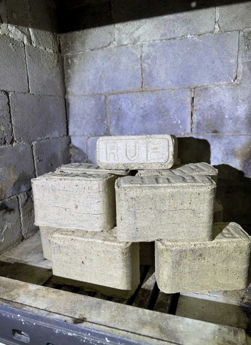 Вугілля та брикети RUF, PINI KAY, NESTRO — опалення без клопотів