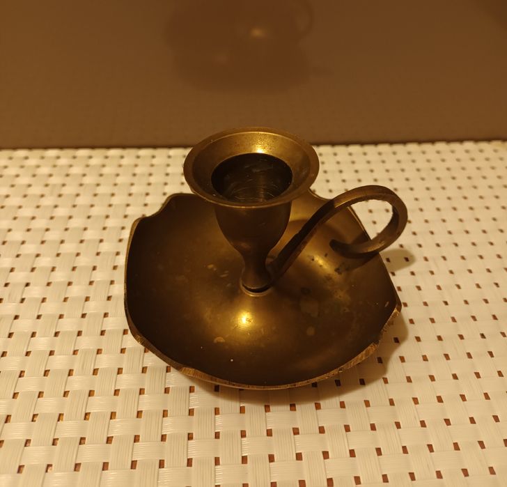 Świecznik mosiądz na cienką świeczkę