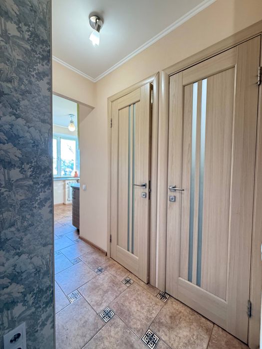 ДВРЗ Продаж 3 кім Алмаатинська З Ремонтом Дарниця