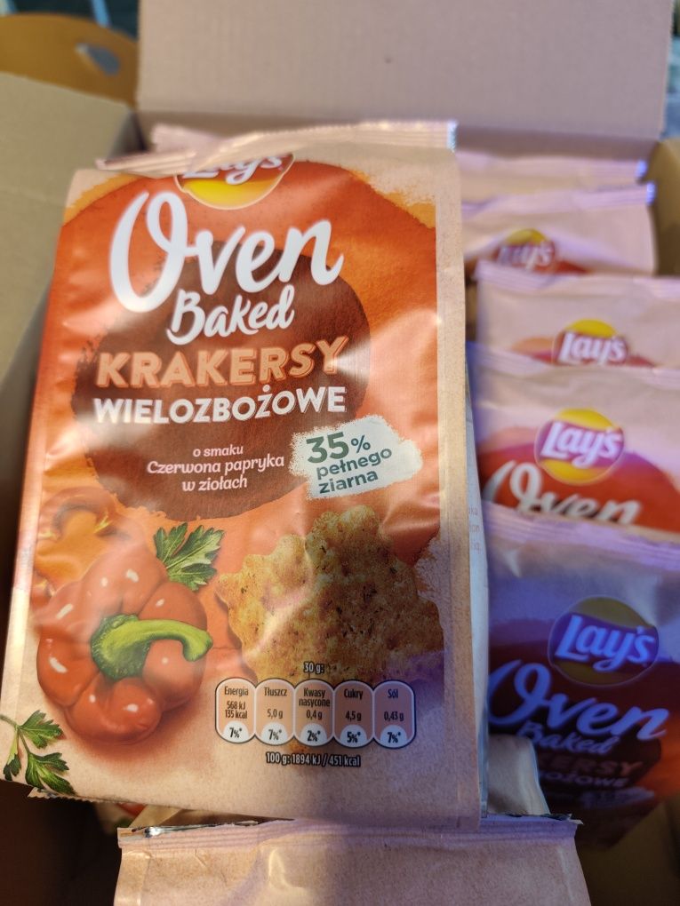 Krakersy Lays Oven Bake czerwona papryka w ziołach 12 szt.