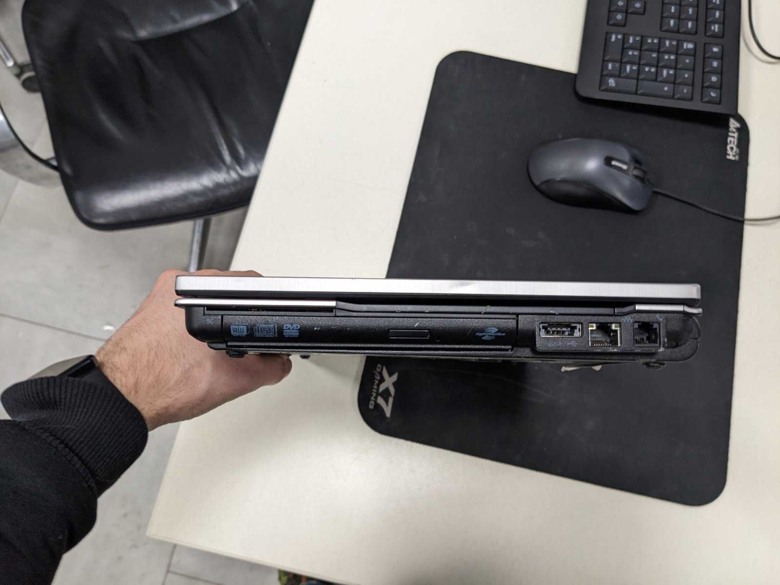 HP Elitebook 8440p - для офісу та роботи, 4 ноутбука є