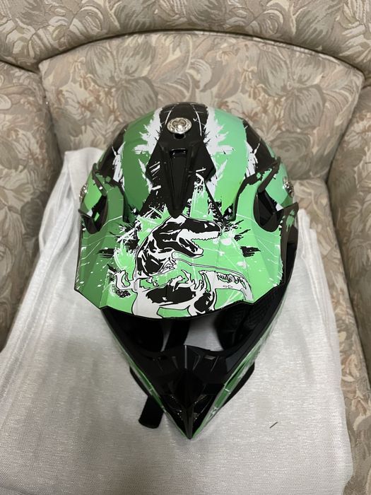 Capacete para mota NOVO