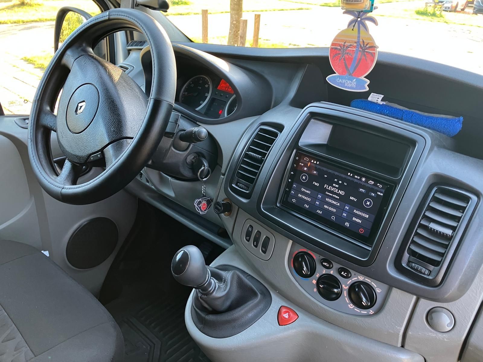 Sprzedam Renault Trafic 2.0 dCi 2011 r. L1h1 231 tys. km