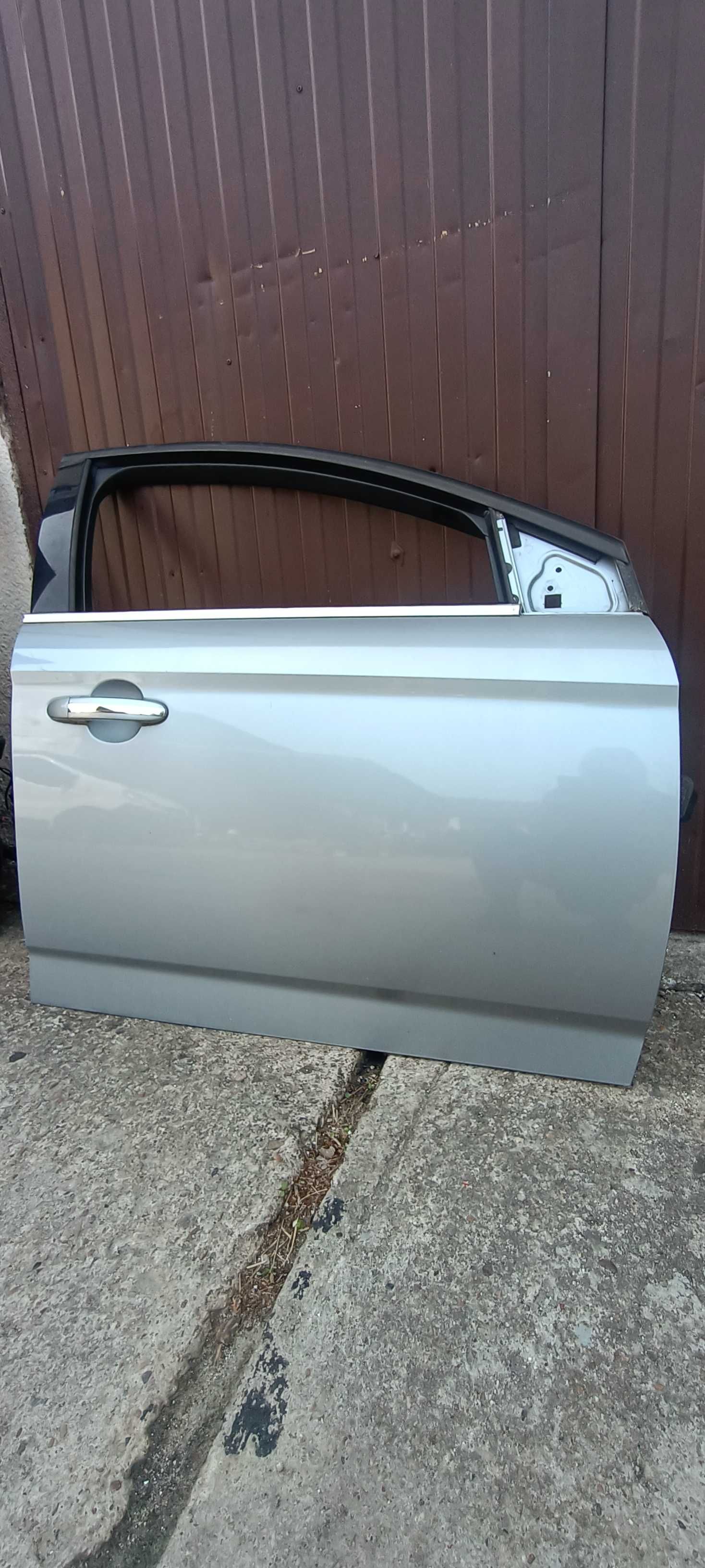 Ford Mondeo mk4 drzwi przednie prawe kod 7.6