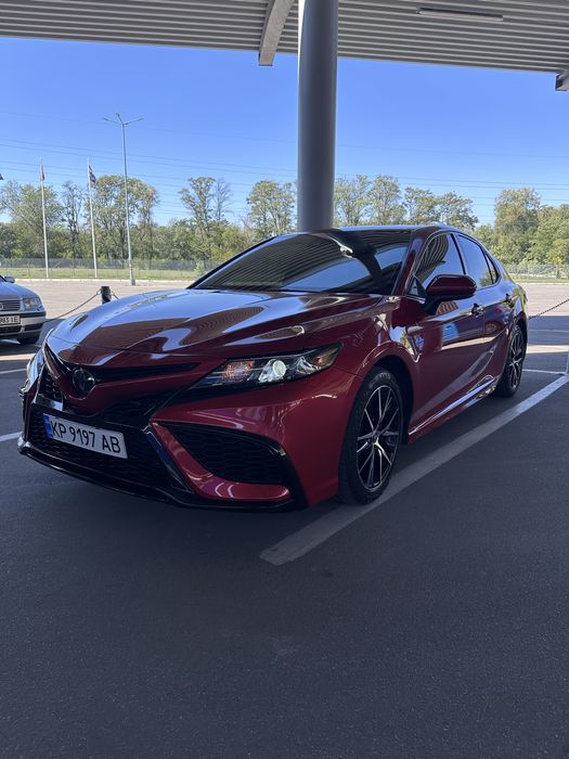 Toyota Camry 75 2021 рік