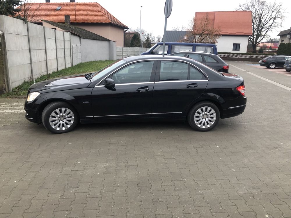 Posiadam Mercedes C klasa.kompresor