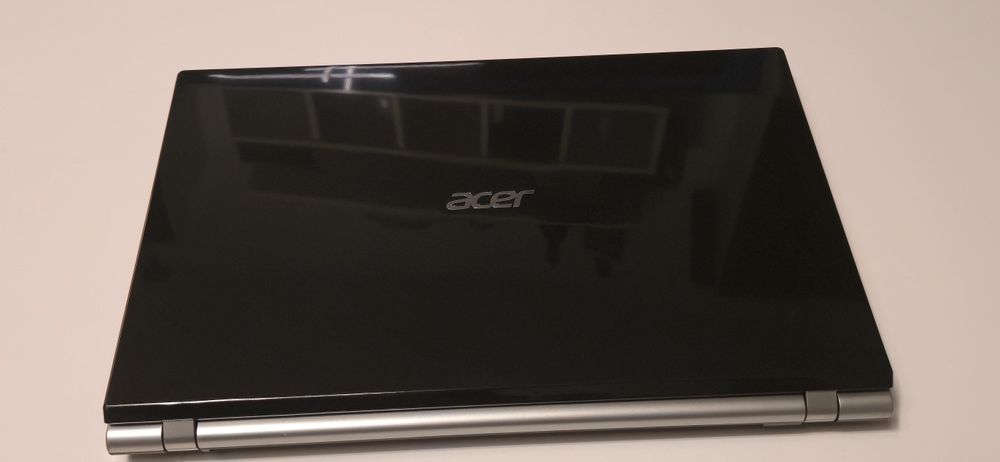 Acer aspire V3-571G 8GB 256 SSD GeForce 2GB BT WiFi 2,4/5Ghz HDMI