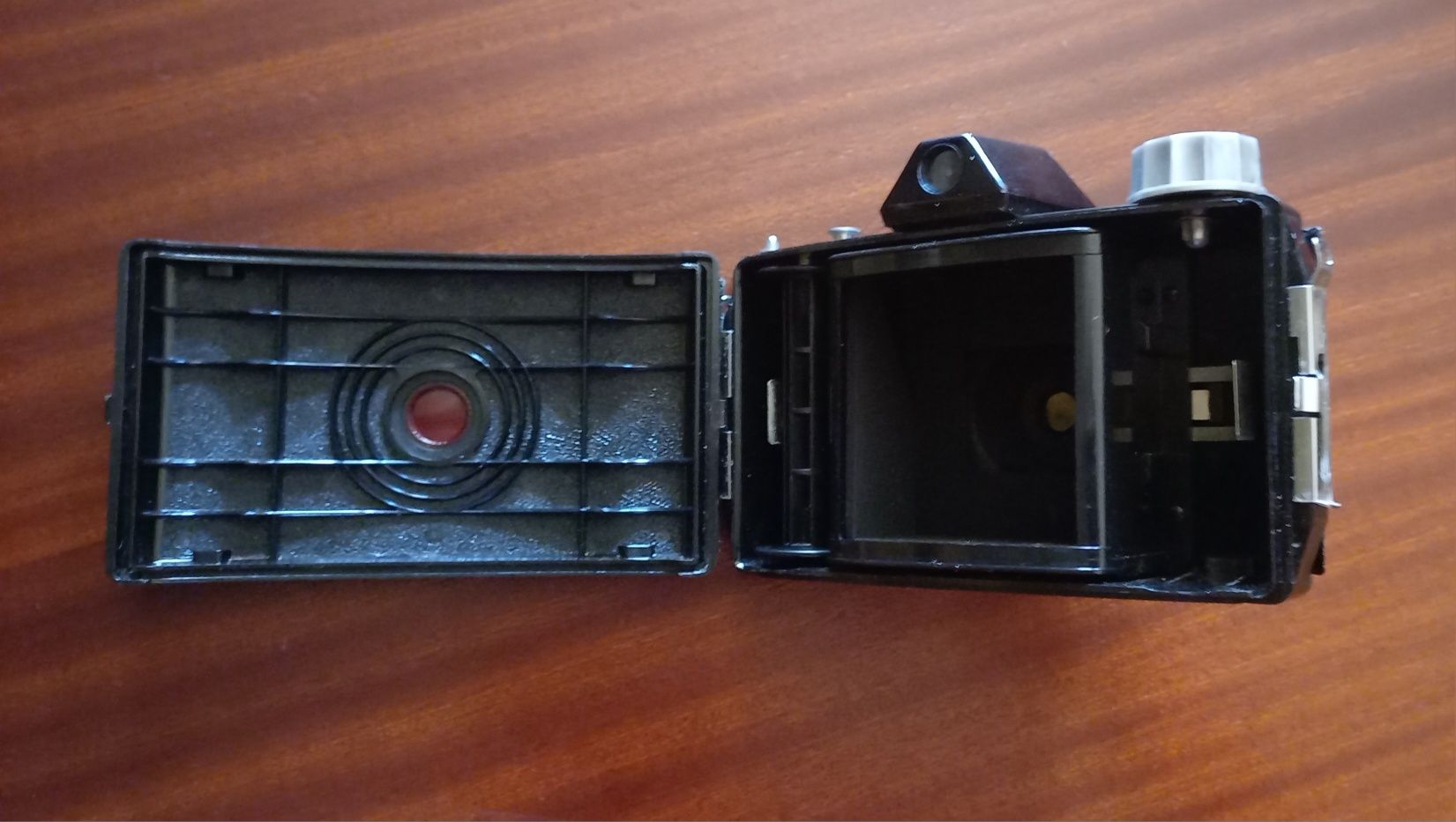 Máquina fotográfica antiga da marca Agfa