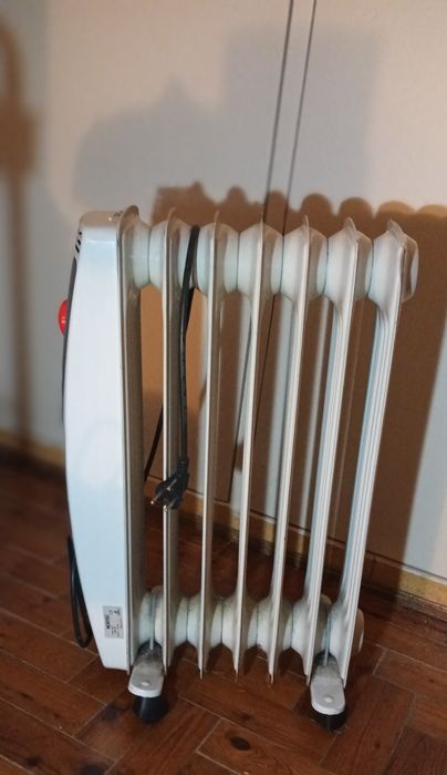 Aquecedor a óleo Norteli 1500W, aquece uma boa área