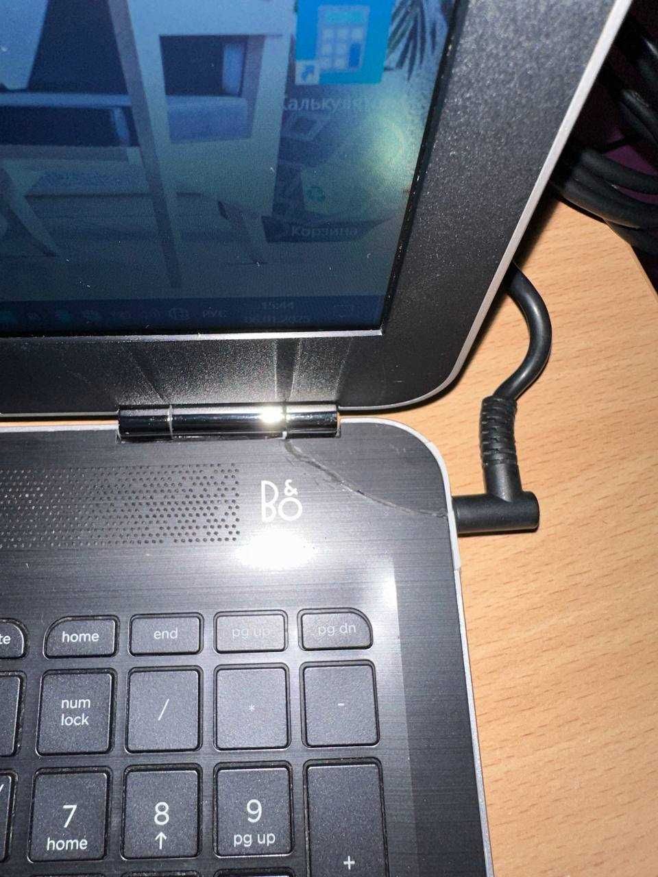 HP Pavilion 15 Silver i3-7100U/RAM 8 ГБ/HDD 1 ТБ/Intel і GeForce 940MX