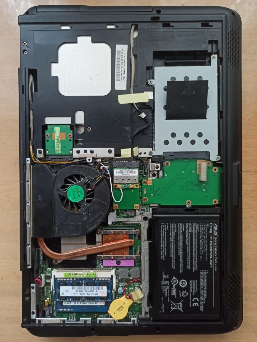 Ноутбук Asus K50ID (на запчастини/ремонт).