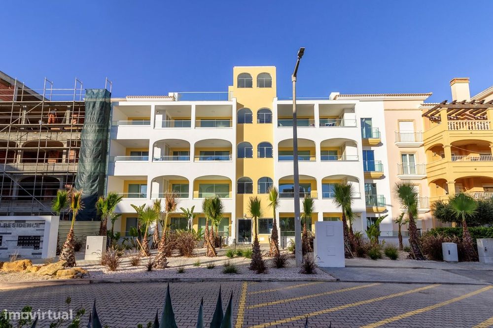 Apartamentos De Luxo T2 - Com Piscina Na Cobertura,Lagos