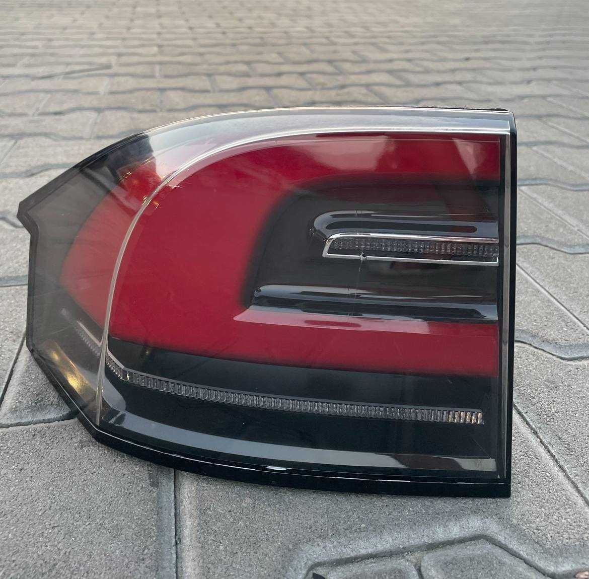 Продам,задній стоп Tesla X