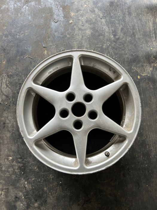 Один диск r16 (6.5 ширина)