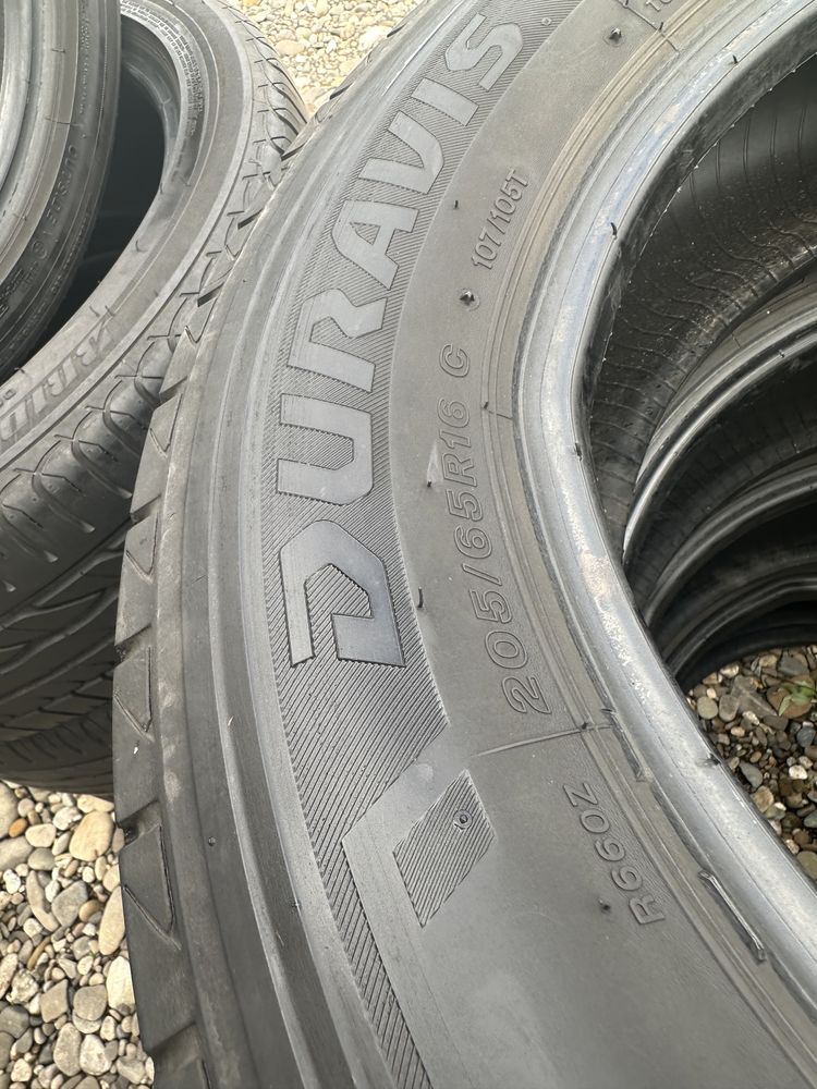 205/65/16c Bridgestone Duravis R660