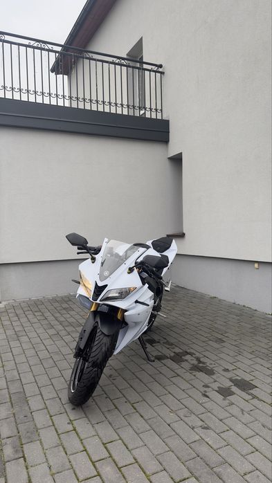 Yamaha yzf r-125